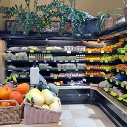Harmony Whole Foods Market - Small but mighty fruit and veg selection, mostly if not all organic