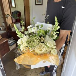 Pure white bouquet Pure white bouquet