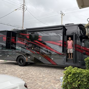 La Mesa RecVan - Sanford - Kenny - RV Dealers Near Me - Sanford, Florida La Mesa RecVan - Sanford - Kenny - RV Dealers Near Me - Sanford, Florida