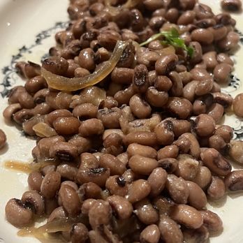 L'Olivé - Black eyed peas, an appetizer special ( I removed the anchovies on top before the pic) so delicious - Spanish Near Me - Barcelona, B L'Olivé - Black eyed peas, an appetizer special ( I removed the anchovies on top before the pic) so delicious - Spanish Near Me - Barcelona, B