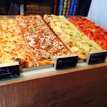 La Fermata - Mostrador de pizzas - Italian Near Me - Barcelona, B