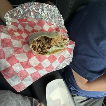 Mis Pinchis Tacos - Carna Asada burrito - Mexican Near Me - Yermo, California