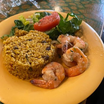 Deaverdura - Garlic shrimp and arroz con gandules - Puerto Rican Near Me - San Juan, Puerto Rico