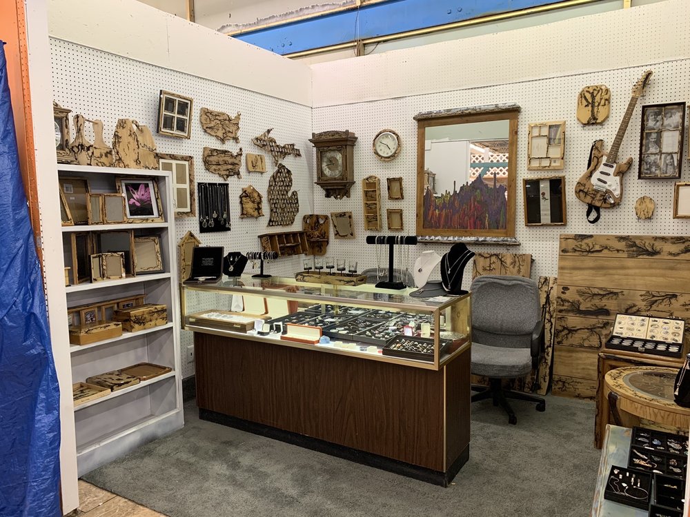 DIXIELAND FLEA MARKET PLACE 55 Photos & 34 Reviews 2045 Dixie Hwy