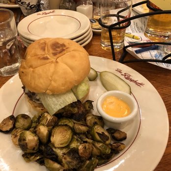 The Berghoff Restaurant - Bean burger - Bars Near Me - Chicago, Illinois