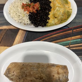 Wahoo's Fish Taco - Shrimp enchilada and banzai burrito - Mexican Near Me - Orange, California Wahoo's Fish Taco - Shrimp enchilada and banzai burrito - Mexican Near Me - Orange, California