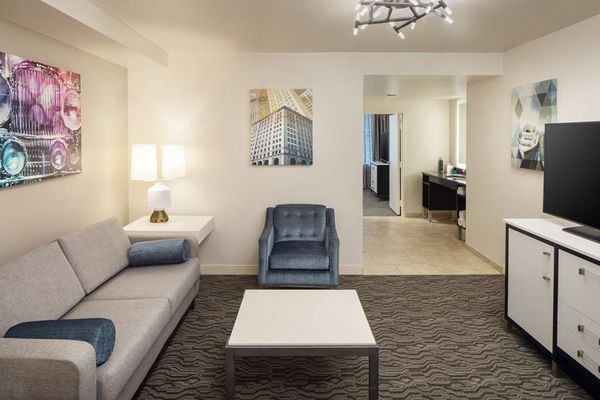DoubleTree Suites by Hilton Hotel Detroit Downtown - Fort Shelby by null