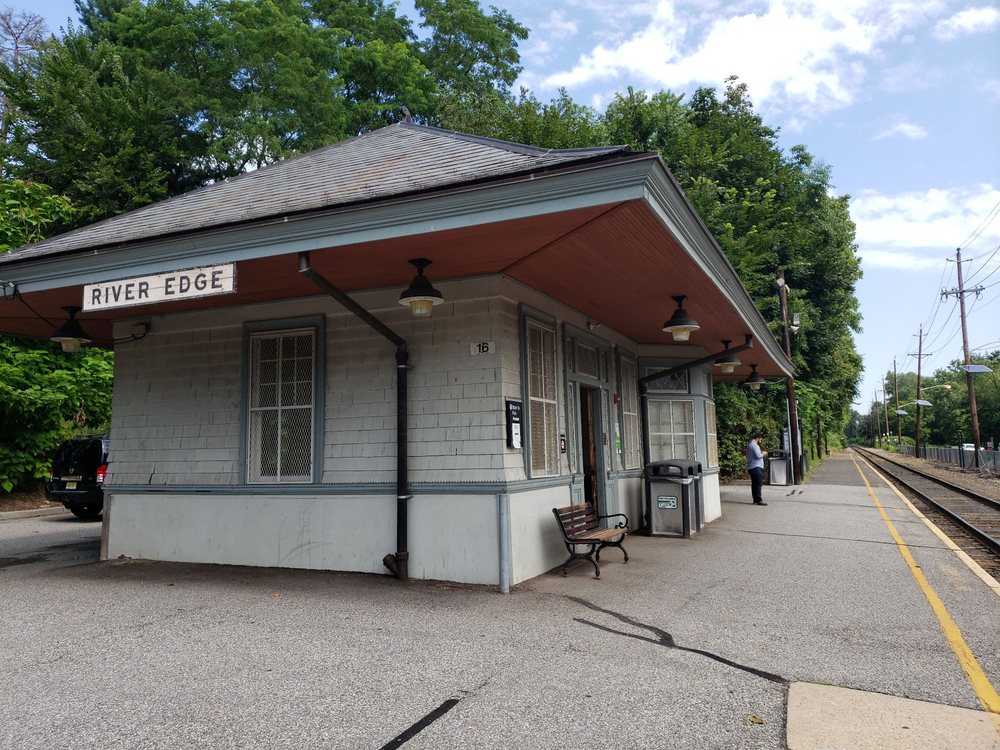 RIVER EDGE STATION 10 River Edge Rd, River Edge, New Jersey Train
