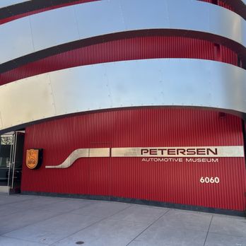 Short Stories Hotel - Walking distance to the Petersen Automotive Museum Highly recommend visiting - Hotels Near Me - Los Angeles, California Short Stories Hotel - Walking distance to the Petersen Automotive Museum Highly recommend visiting - Hotels Near Me - Los Angeles, California