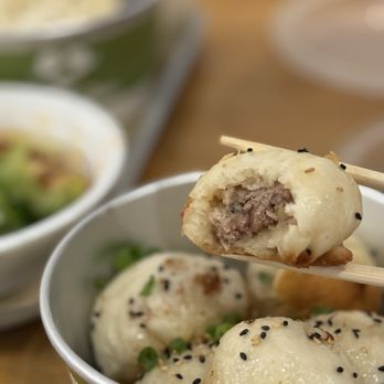 MomenTea Kitchen - Sushi Bars Near Me - New York, New York