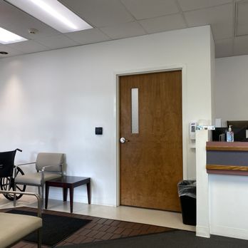 Cleveland clinic - Lobby (waiting area) -- June 2024 - Urgent Care Near Me - Rocky River, Ohio Cleveland clinic - Lobby (waiting area) -- June 2024 - Urgent Care Near Me - Rocky River, Ohio