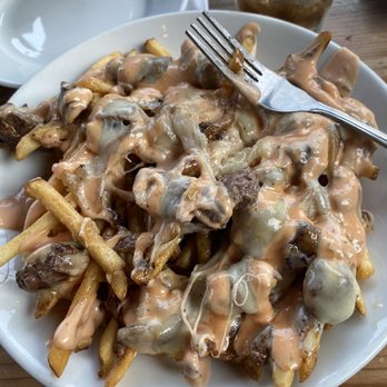 Taps - Loaded filet mignon fries with thousand island - New American Near Me - Petaluma, California Taps - Loaded filet mignon fries with thousand island - New American Near Me - Petaluma, California