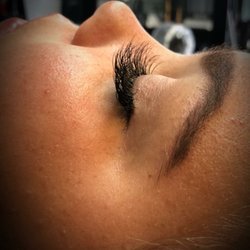 Heather Stiles Hair Studio - Eyelash extensions