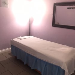 Lavender Massage - Massage room
