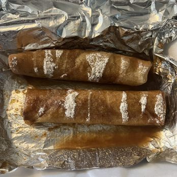 Love’s Cajun Cuisine - Peach cobbler eggrolls that took care of my sweet tooth - Seafood Near Me - Houston, Texas