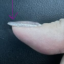 Signature Nails Spa - Divot