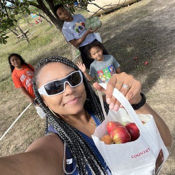 Happy Apple Farm - 4 bags of apples/pears and our fun pumpkin! - Fruits & Veggies Near Me - Penrose, Colorado
