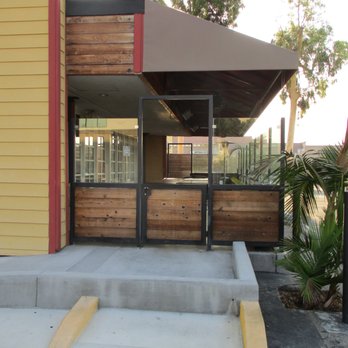 Broken Yolk Cafe - Outside patio - Breakfast & Brunch Near Me - Orange, California Broken Yolk Cafe - Outside patio - Breakfast & Brunch Near Me - Orange, California
