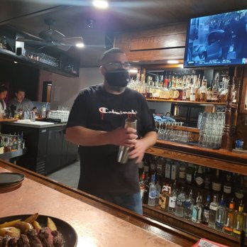 Pour House - Cocktail Bars Near Me - Oceanside, California