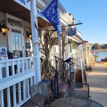 Cafe On The Bay - The outdoor seating has beautiful views of the canal. The perfect spot for your morning coffee. - Bed & Breakfast Near Me - Chesapeake City, Maryland