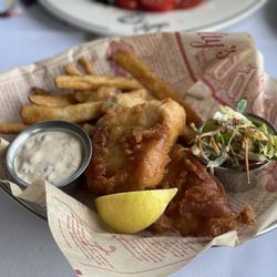 Salty's on Alki - Halibut Fish and Chips