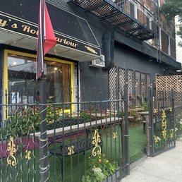 Outdoor seating area - super cute! Outdoor seating area - super cute!