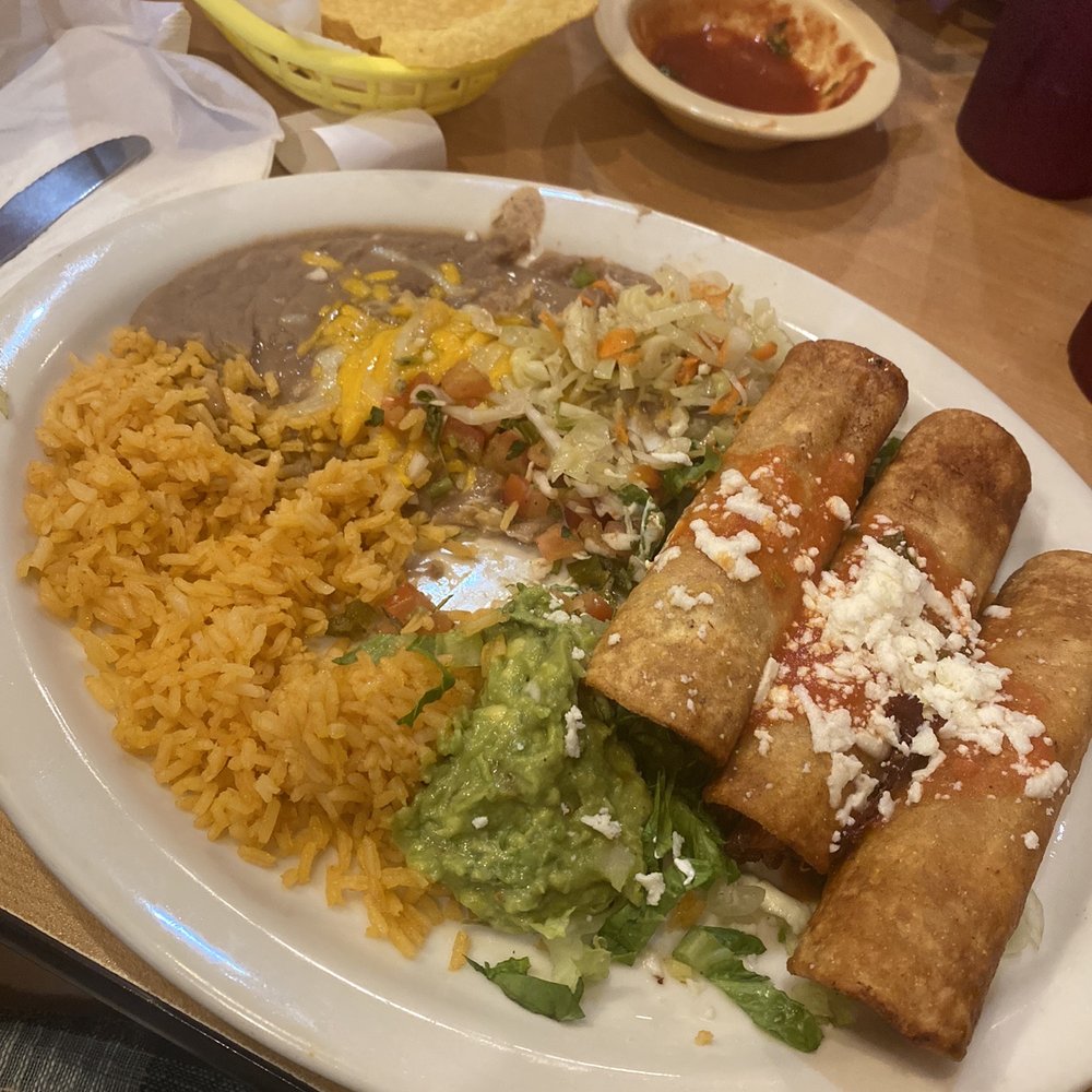 The flautas, I had already started eating haha The flautas, I had already started eating haha