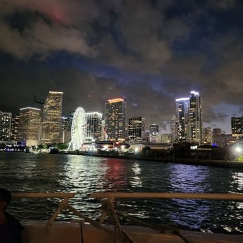 Miami Tours - Boat Cruise - Bus Tours Near Me - Miami Beach, Florida Miami Tours - Boat Cruise - Bus Tours Near Me - Miami Beach, Florida