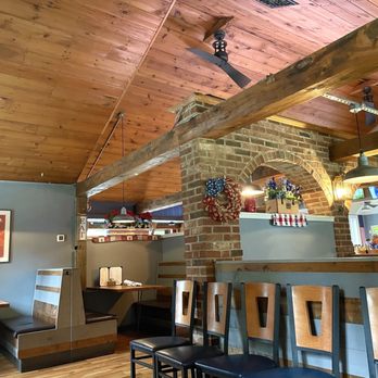 West Street Tavern - Bars Near Me - Berlin, Massachusetts West Street Tavern - Bars Near Me - Berlin, Massachusetts