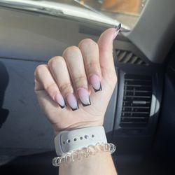 SpaRenity Nails & Herbal - Full acrylic gel, black French tip