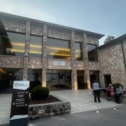 Hotel Cenacolo - Front of hotel