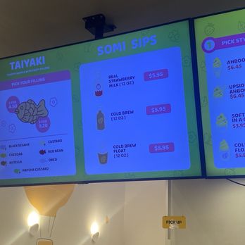 Somisomi - Choose the way you want your ice cream, then the flavor you want, then wether you want the waffle fish and if you want anything inside - Ice Cream & Frozen Yogurt Near Me - Las Vegas, Nevada