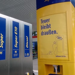 Jet Tankstelle - Hinweis dass man billig ist.