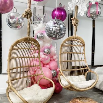 Char's Parties - salon decorated for christmas. and sons 2nd mickey themed birthday - Balloon Services Near Me