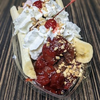 Booza Delight - Sundaes - Ice Cream & Frozen Yogurt Near Me - Dearborn Heights, Michigan