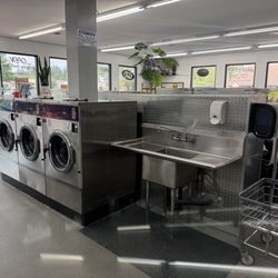 Marlin Ave Coin Laundry - Washers