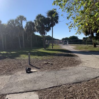 Brohard Paw Park & Beach - Dog Parks Near Me - Venice, Florida