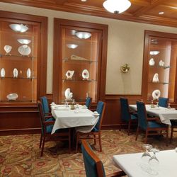 Siniikaung Bistro - Dining area