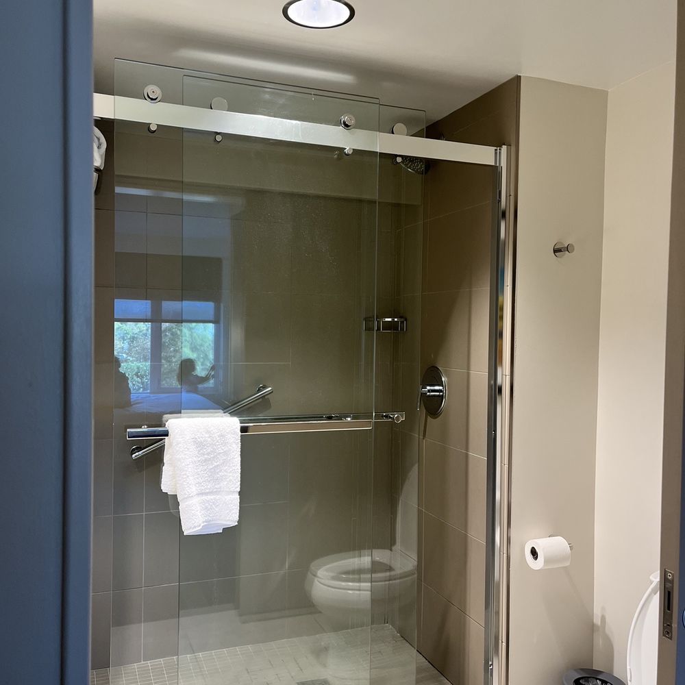 Hyatt House Davis - Bathroom - Hotels Near Me - Davis, California Hyatt House Davis - Bathroom - Hotels Near Me - Davis, California