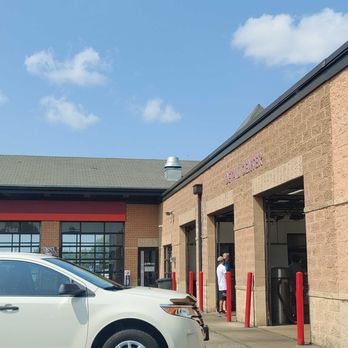 Dream Clean Car Wash - Opened box of beer sitting on the ground - Car Wash Near Me - Algonquin, Illinois Dream Clean Car Wash - Opened box of beer sitting on the ground - Car Wash Near Me - Algonquin, Illinois