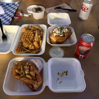 Dive Bar - Clam chowder, Supa fries, cold lobster roll, hot lobster roll - Seafood Near Me - Boston, Massachusetts Dive Bar - Clam chowder, Supa fries, cold lobster roll, hot lobster roll - Seafood Near Me - Boston, Massachusetts