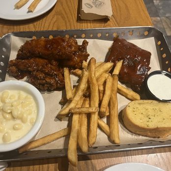 Chili's - Smokehouse combo- smallest portion of ribs available, too much sauce on ribs and chicken - Tex-Mex Near Me - Fresno, California Chili's - Smokehouse combo- smallest portion of ribs available, too much sauce on ribs and chicken - Tex-Mex Near Me - Fresno, California