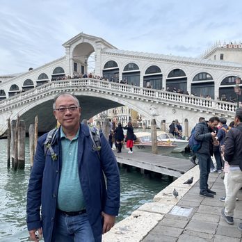 Ponte di Rialto - Landmarks & Historical Buildings Near Me - Venezia, VE Ponte di Rialto - Landmarks & Historical Buildings Near Me - Venezia, VE