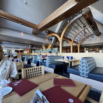 Anthony's at Spokane Falls - Seating area - Seafood Near Me - Spokane, Washington
