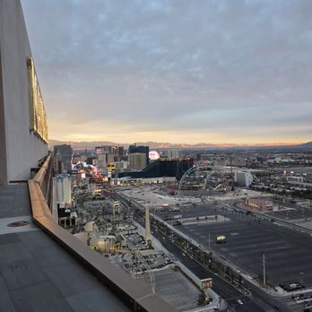 Vinyl Room - Lounges Near Me - Las Vegas, Nevada Vinyl Room - Lounges Near Me - Las Vegas, Nevada
