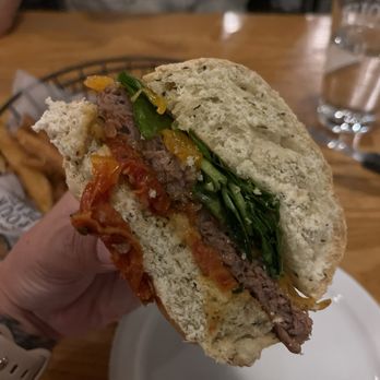 Four Peaks Brewing - Veggie Beyond Burger - Pubs Near Me - Tempe, Arizona