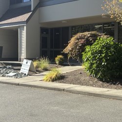Eastside Ideal Health - Parking Lot View