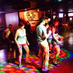 The Naked Turtle Tavern - On the dance floor