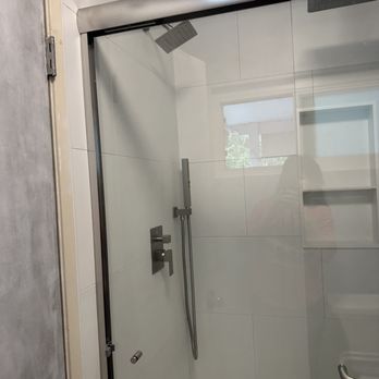 Efficient Bath Solutions - General Contractors Near Me
