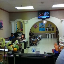 Lee Nails and Spa